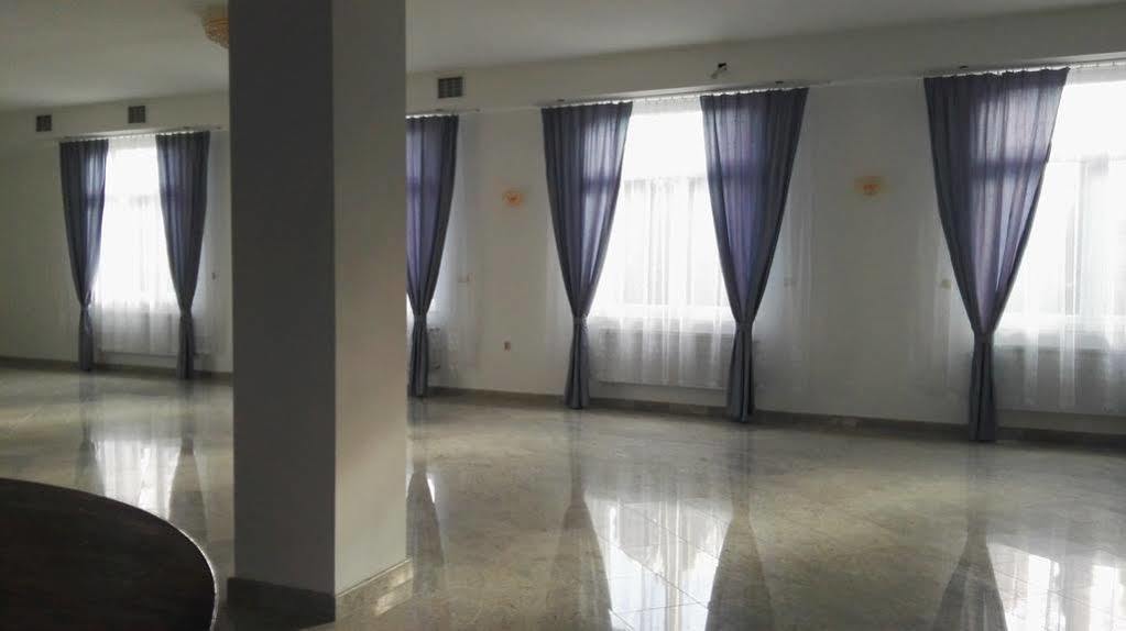 Hotel Julianow Warsaw Ngoại thất bức ảnh