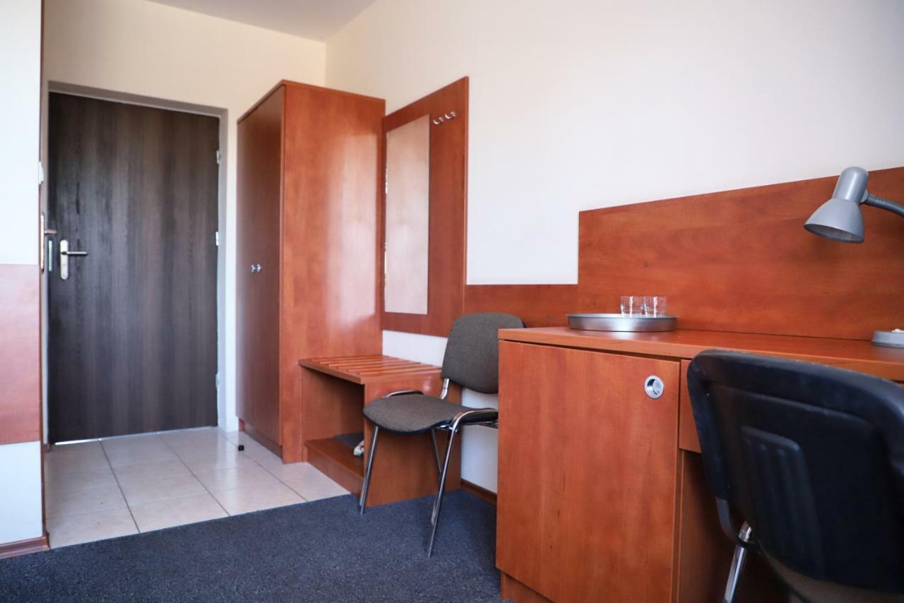 Hotel Julianow Warsaw Ngoại thất bức ảnh